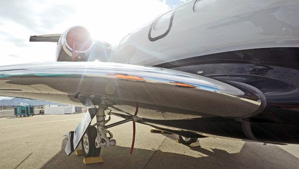 Стопорный штифт основного шасси Phenom 300 в сборе
